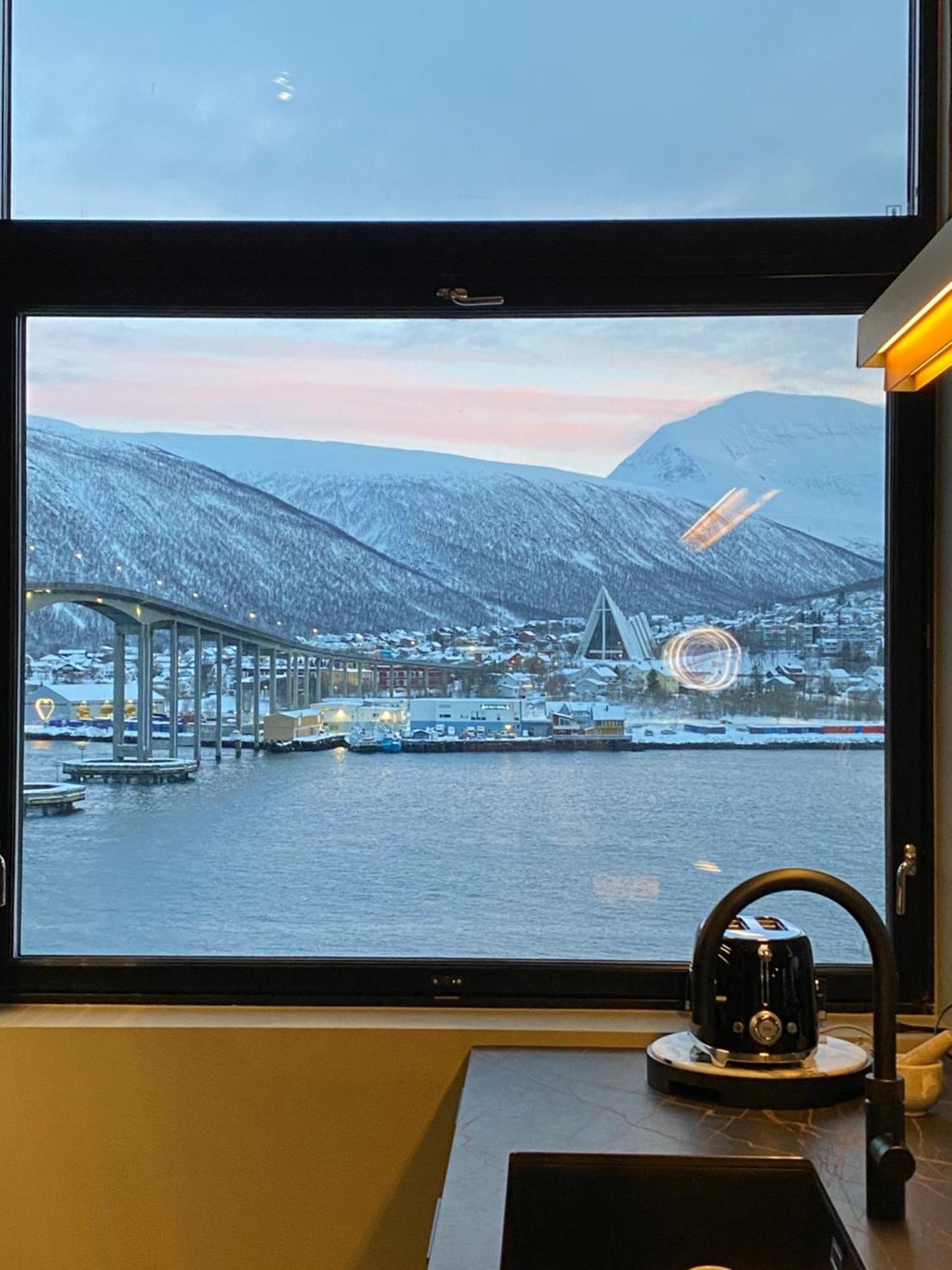 Vindlys Luxury Penthouse Apartment Tromsø Esterno foto