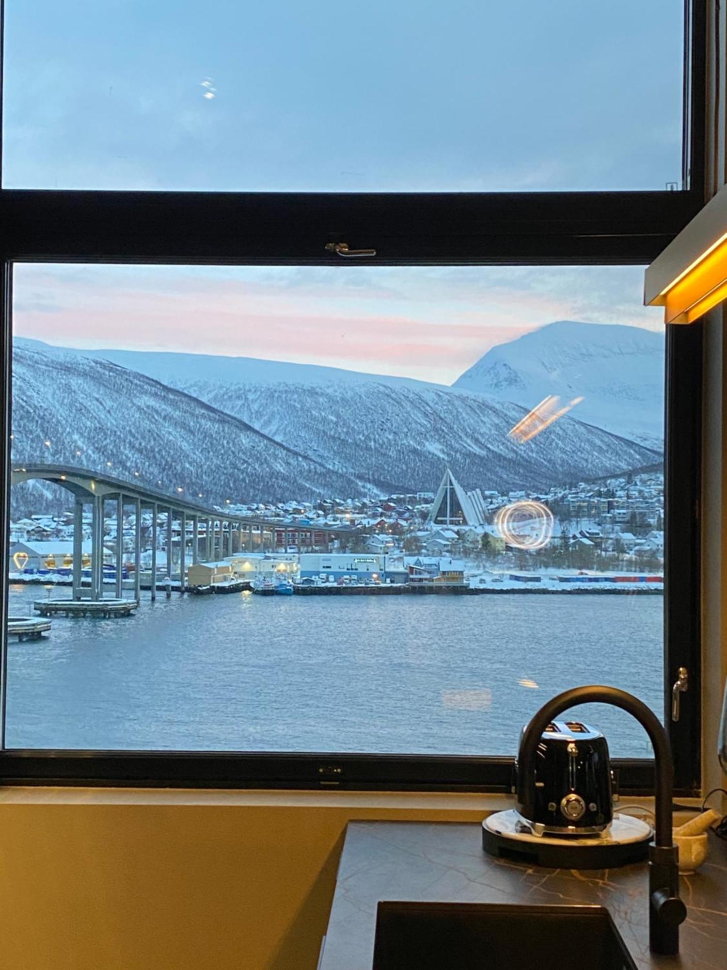Vindlys Luxury Penthouse Apartment Tromsø Esterno foto