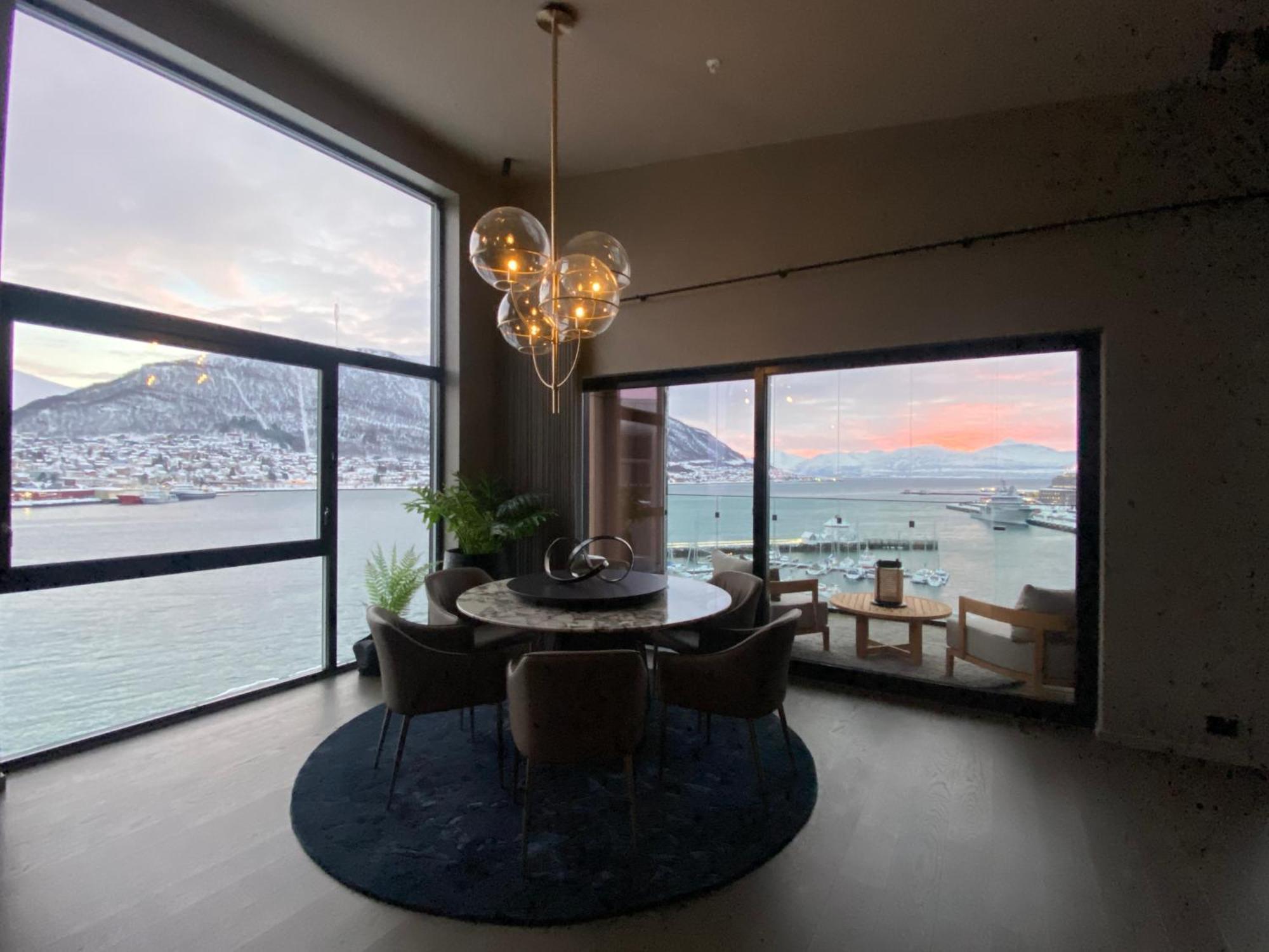 Vindlys Luxury Penthouse Apartment Tromsø Esterno foto
