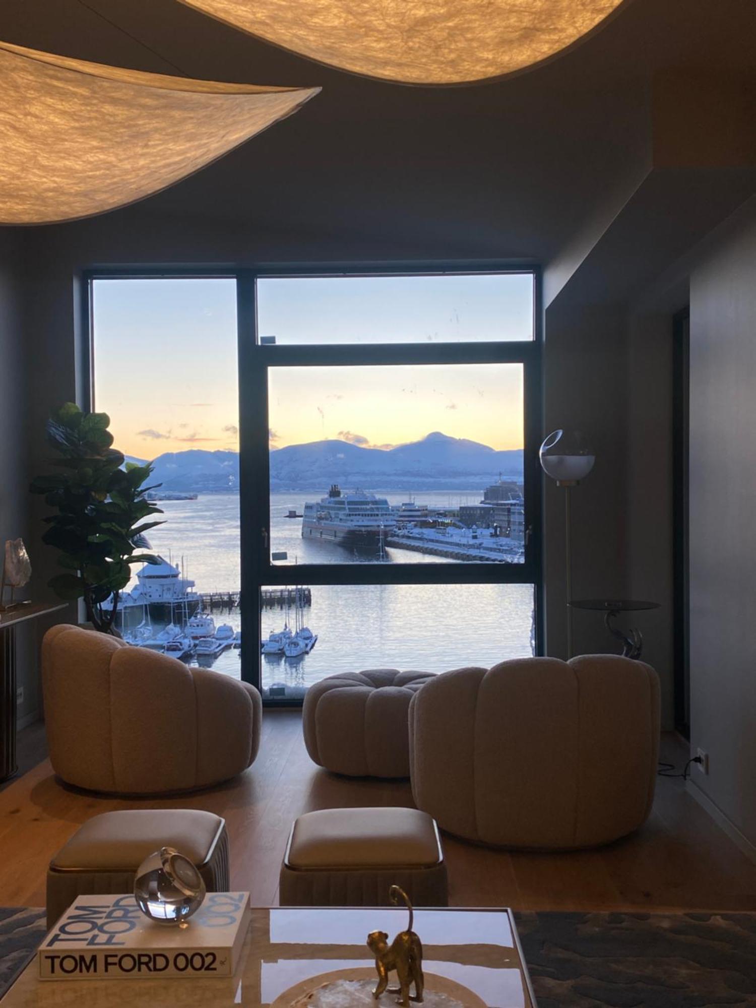 Vindlys Luxury Penthouse Apartment Tromsø Esterno foto