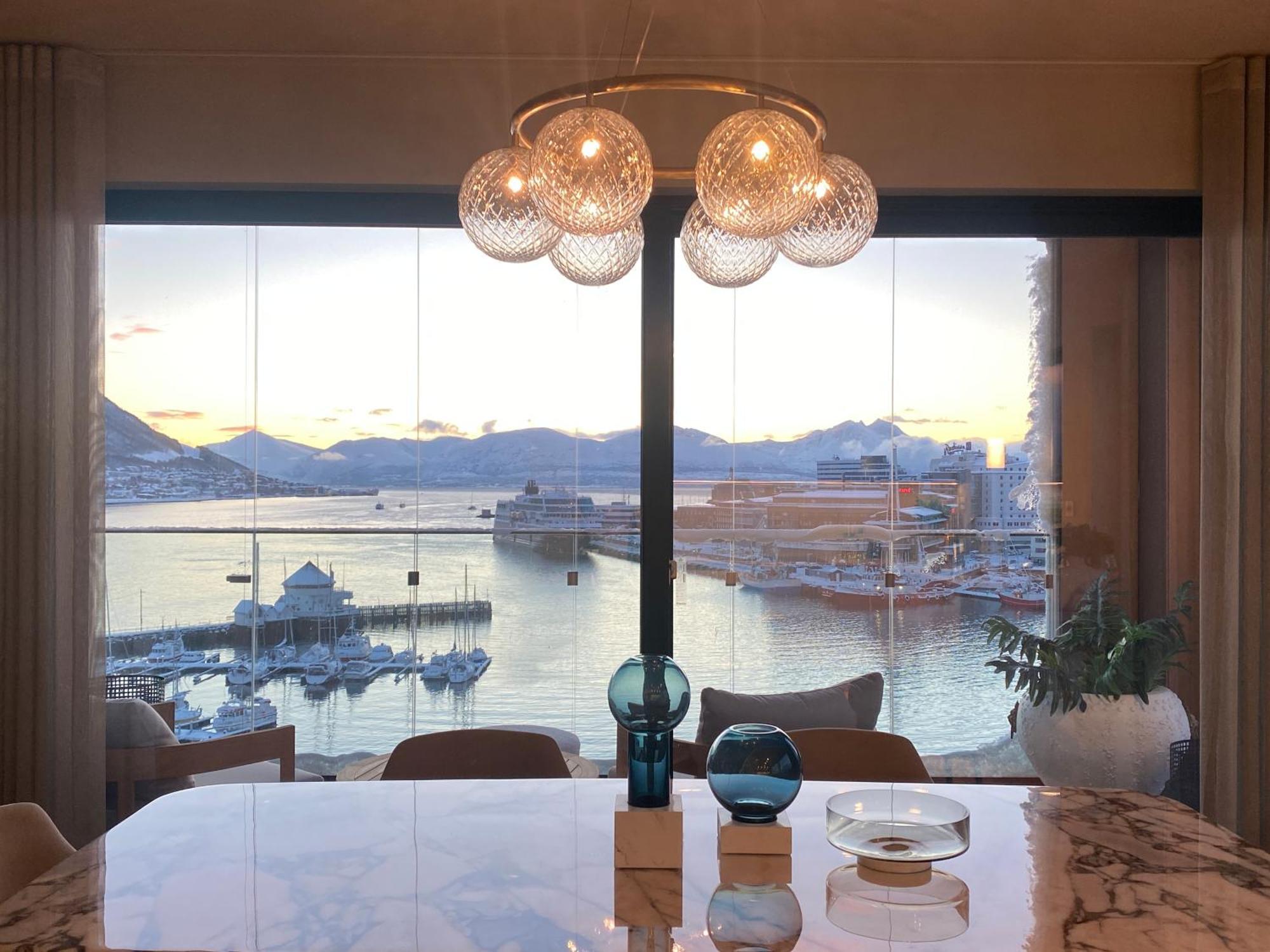 Vindlys Luxury Penthouse Apartment Tromsø Esterno foto