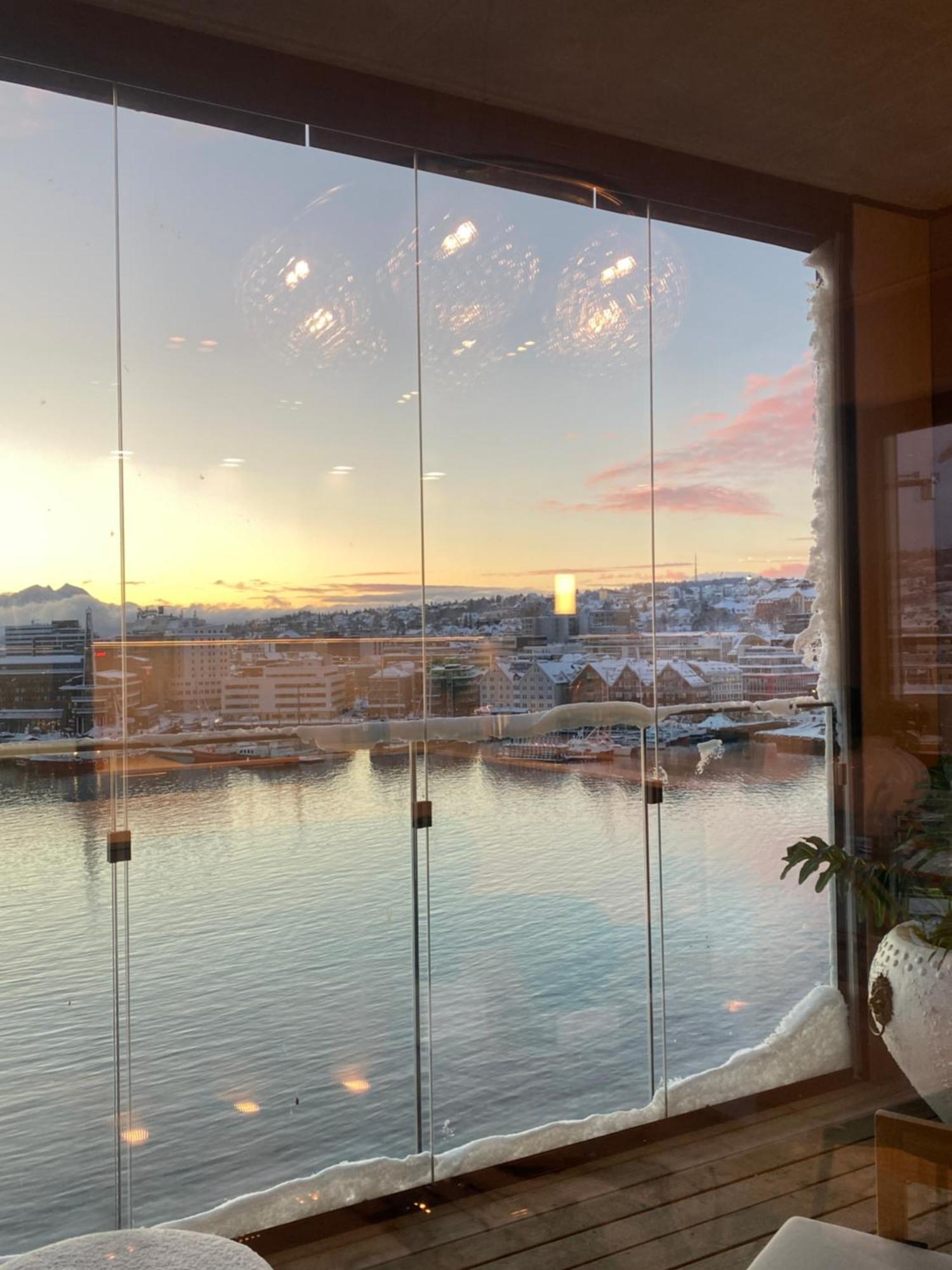 Vindlys Luxury Penthouse Apartment Tromsø Esterno foto